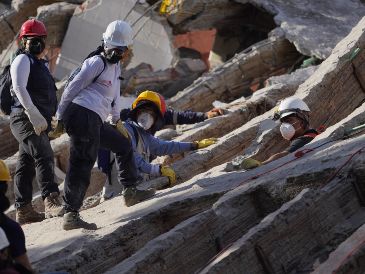 México comenzó el miércoles un operativo que contempla el envío de 58.5 toneladas de ayuda entre el 12 y el 14 de agosto. AP / I. Valencia