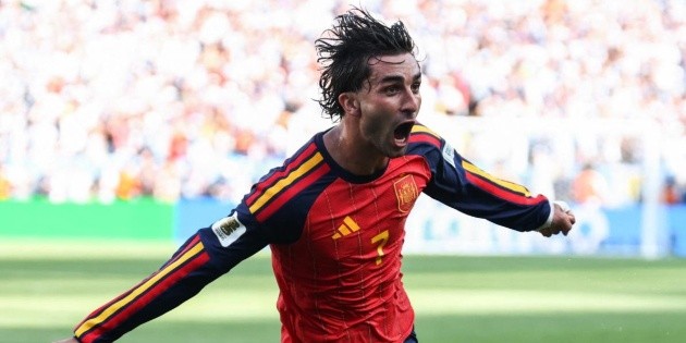 Photo: informador.mx Ferran Torres to PSG: World Cup Hero Leaves Barcelona in €50M Deal