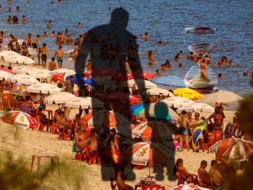La percepción del tiempo y sus dobleces ha sido estudiada por la ciencia; esto explica las diferencias entre adultez e infancia. EFE / ARCHIVO