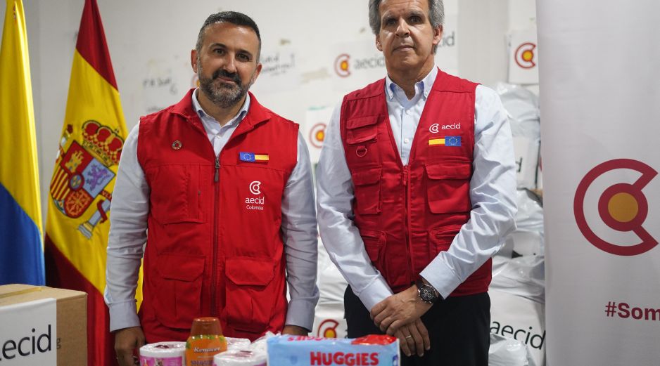La rápida movilización de los fondos españoles ha sido posible gracias a la estrecha coordinación entre el embajador de España en Colombia, Santiago Jiménez Martín, y el canciller colombiano, Omar Bula Escobar. EFE/P. R. Seco 