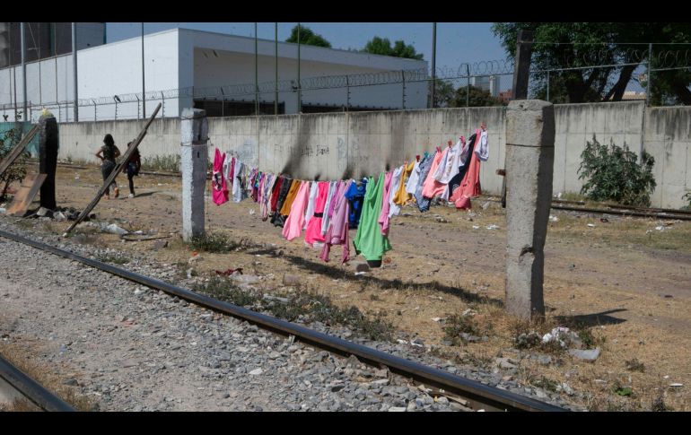 La población de Pueblo Quieto está asentada sobre las vías del tren, pero se trata de un tramo federal. EL INFORMADOR/ARCHIVO