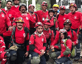 Los Topos Tlatelolco utilizan tradicionalmente overol rojo con pantalón azul oscuro. CORTESÍA