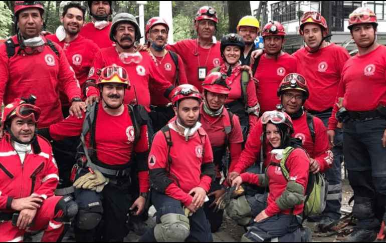 Los Topos Tlatelolco utilizan tradicionalmente overol rojo con pantalón azul oscuro. CORTESÍA