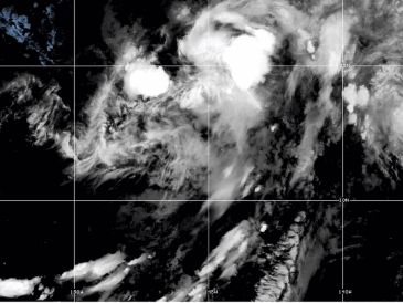 En esta imagen satelital de la NOAA tomada el 13 de agosto de 2026, se muestra la tormenta tropical Lala en el océano Pacífico. AP/ NOAA