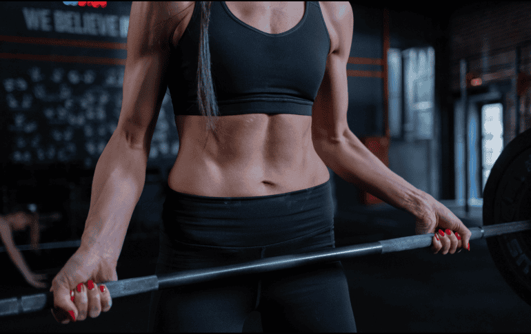 Más que entrenar todos los días, la clave está en encontrar un equilibrio que permita al cuerpo fortalecerse sin llegar al agotamiento. CANVA