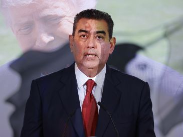 El comisionado del Instituto Nacional de Migración (INM), Sergio Salomón Céspedes, habla durante una rueda de prensa este viernes. EFE / Mario Guzmán / ARCHIVO