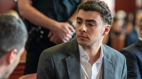 LUIGI MANGIONE. Sus cargos federales no tienen la opción de libertad condicional, mientras que su cargo estatal de asesinato puede llevar a una sentencia de veinticinco años a cadena perpetua. AP / D. Dee Delgado