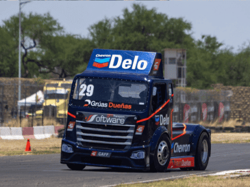 Dueñas finalizó segundo en la primera práctica con un tiempo de 1:59.094 y cuarto en la segunda sesión al registrar 1:56.891, manteniéndose entre los pilotos más rápidos de la jornada. Cortesía/Súper Copa