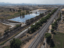 La construcción y operación del tren genera miles de empleos directos e indirectos, además de atraer inversión a las zonas aledañas a las estaciones. PROYECTOS MÉXICO