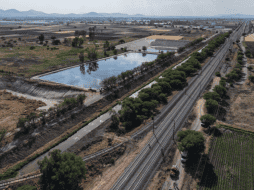 La construcción y operación del tren genera miles de empleos directos e indirectos, además de atraer inversión a las zonas aledañas a las estaciones. PROYECTOS MÉXICO