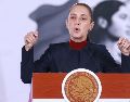 Las palabras de Sheinbaum llamaron la atención porque el peso avanzó por cuarto día consecutivo frente al dólar estadounidense y rompió el nivel de las 17 unidades. EFE/M. Guzmán