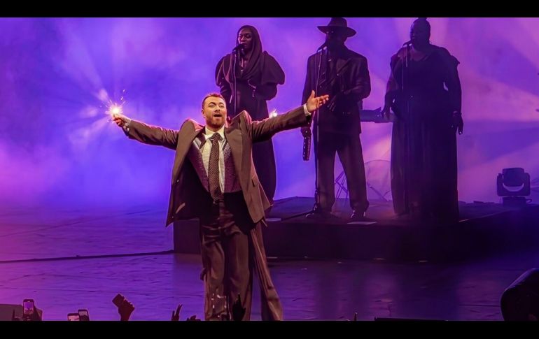 Sam Smith reunió a cerca de nueve mil personas en el Auditorio Telmex como parte de su gira internacional To Be Free. EL INFORMADOR/H. Navarro