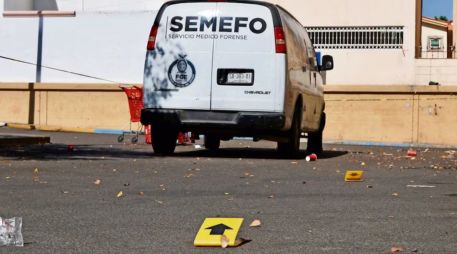 Dos hombres fueron asesinados frente al Palacio de Gobierno de Sinaloa, mientras que en Mazatlán fueron detenidos dos sujetos con un arsenal. SUN/ ARCHIVO.