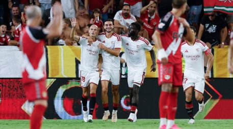 Sevilla y Alavés comenzaron La Liga con remontadas ante Rayo Vallecano y Getafe, respectivamente, en una jornada marcada por penales, expulsiones y polémica arbitral. EFE