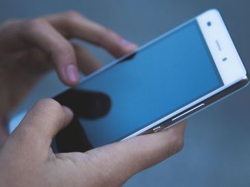 Durante la suspensión por no vincular la línea, únicamente podrán realizarse llamadas de emergencia. ESPECIAL/PEXELS