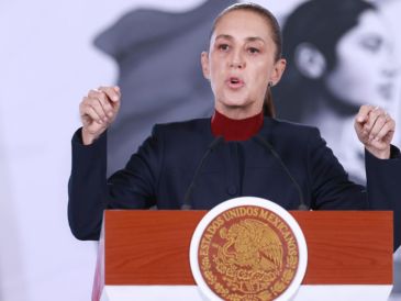 "Para el servidor público en la transformación, lo más importante es la convicción", aseguró Sheinbaum. EFE/M. Guzmán
