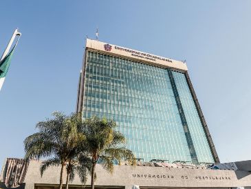 En 2025, Derecho encabezó las titulaciones, con dos mil 322 procesos concluidos, por encima de Medicina. EL INFORMADOR/ Archivo
