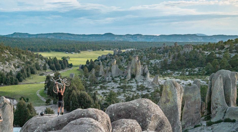 Foto del Valle de los Monjes, un atractivo natural e imponente paraje con formaciones rocosas gigantes de hasta 60 metros de altura. ESPECIAL
