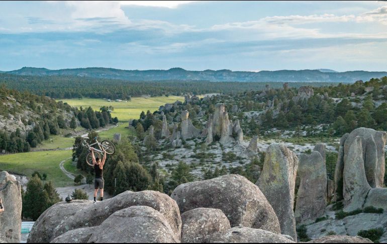 Foto del Valle de los Monjes, un atractivo natural e imponente paraje con formaciones rocosas gigantes de hasta 60 metros de altura. ESPECIAL