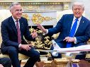 Imagen de archivo del presidente de Estados Unidos, Donald Trump, junto con el primer ministro canadiense, Mark Carney en la Casa Blanca en Washington. EFE/S. THEW