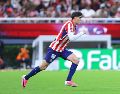 Olympiacos aumenta su oferta por Armando González, pero Chivas mantiene firme su postura y exige el pago de la cláusula de rescisión. IMAGO7.