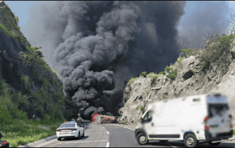 Las unidades de emergencia y de la comandancia regional de la corporación estatal se dirigieron al punto, donde confirmaron lo sucedido. @GN_Carreteras