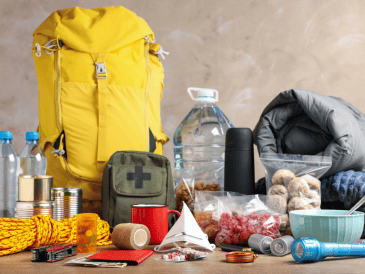 Un kit de emergencia bien estructurado no solo brinda insumos físicos, sino la tranquilidad de saber que estás listo para actuar de forma rápida y coordinada ante cualquier eventualidad. CANVA