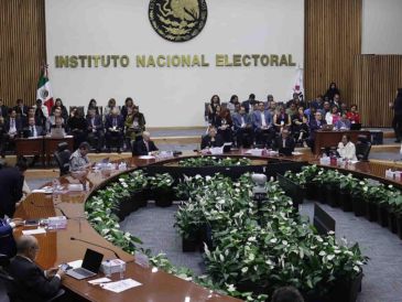 El INE detalló que, entre 2022 y 2025, se contabilizaron 11 mil 671 movimientos relacionados con bajas de personal en oficinas centrales. SUN/ARCHIVO