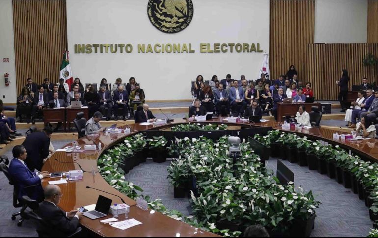El INE detalló que, entre 2022 y 2025, se contabilizaron 11 mil 671 movimientos relacionados con bajas de personal en oficinas centrales. SUN/ARCHIVO