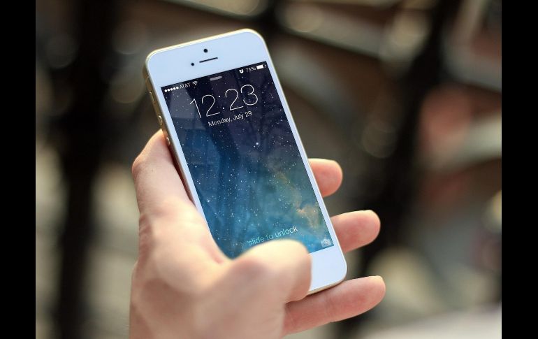 Si tu línea móvil fue suspendida por no registrar tu CURP, aún podrás recibir la alerta sísmica gracias a la tecnología Cell Broadcast. ESPECIAL/PEXELS