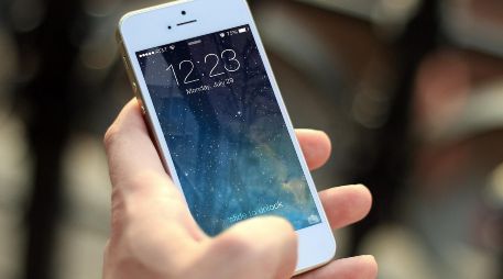 Si tu línea móvil fue suspendida por no registrar tu CURP, aún podrás recibir la alerta sísmica gracias a la tecnología Cell Broadcast. ESPECIAL/PEXELS