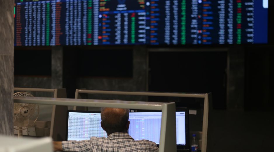 Al interior del mercado mexicano, destacaron las pérdidas de las emisoras Bimbo, Volaris, Bolsa Mexicana de Valores, Kimberly-Clark y Gruma. EFE/R. Khan
