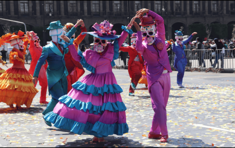 El Zócalo de la Ciudad de México suele convertirse en uno de los principales puntos de celebración durante el Día de Muertos. SUN
