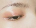 La forma de las cejas debe adaptarse a las facciones, el crecimiento natural del vello y la estructura de cada rostro. UNSPLASH.