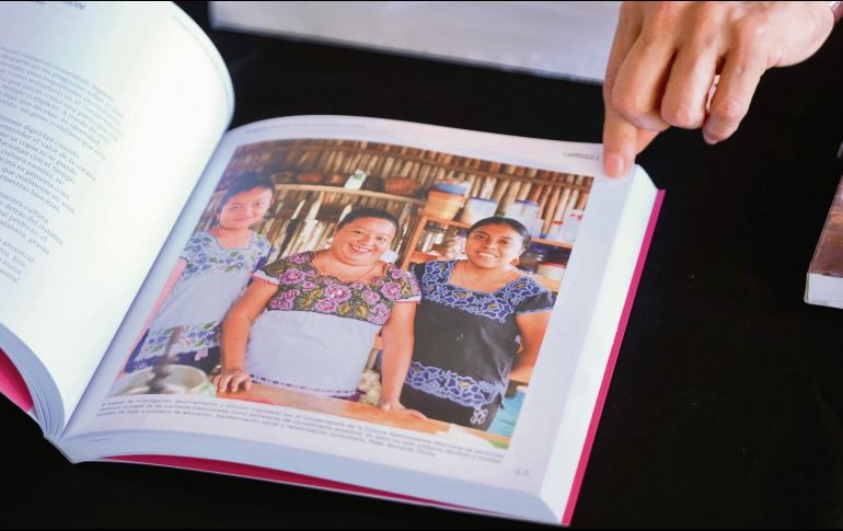 El libro “Cocina Tradicional Mexicana. Quince años como Patrimonio Cultural Inmaterial de la Humanidad” reúne textos de 28 especialistas, entre cocineras tradicionales y chefs. ESPECIAL