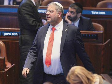 El funcionario rechazó reducir los ataques pese a plan de paz de Netanyahu y Trump. AFP