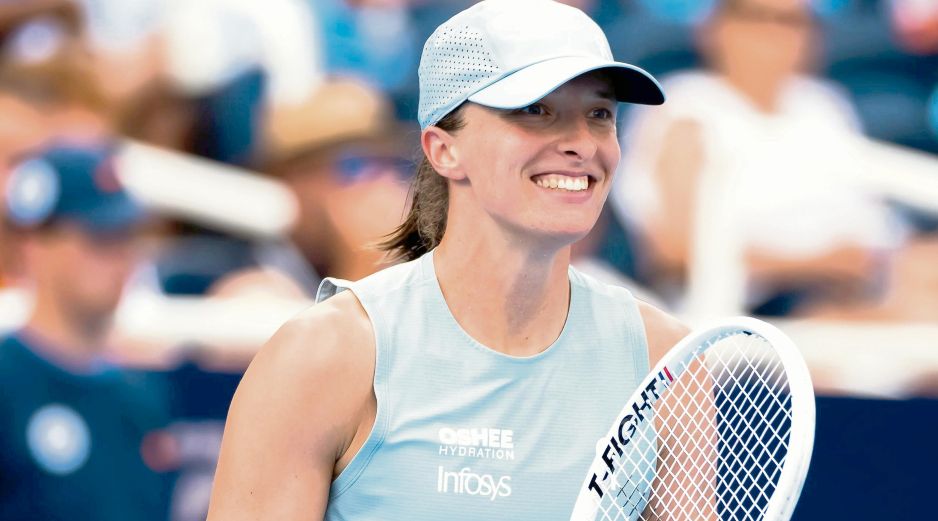 Iga Swiatek remontó  frente a la griega María Sakkari y evita la eliminación. ESPECIAL