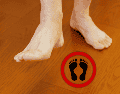 Para quienes están acostumbrados a usar zapatillas acolchadas todo el día, el cambio de hábito debe ser gradual. ESPECIAL / CANVA