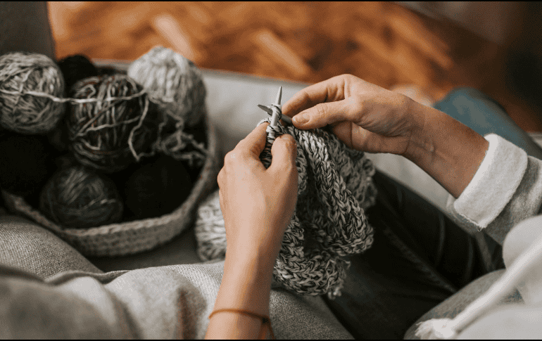 Descubre cinco hobbies sencillos para controlar la ansiedad y mejorar la salud mental. ESPECIAL/Canva
