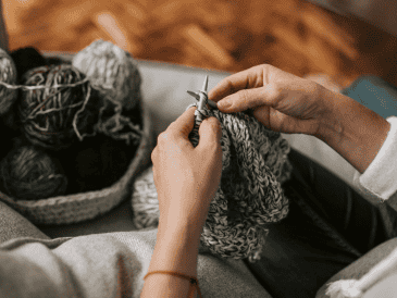 Descubre cinco hobbies sencillos para controlar la ansiedad y mejorar la salud mental. ESPECIAL/Canva