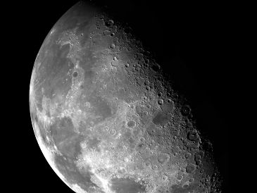El orbitador lunar Danuri de Corea del Sur fue el primera en llegar a la zona para transmitir fotos. UNSPLASH