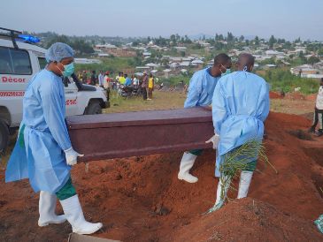 El brote de ébola en la República Democrática del Congo alcanza una letalidad del 46.8%, convirtiéndose en el más mortífero de su historia. EFE/D. Dirole