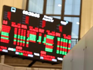 Las caídas de lunes y martes en la BMV ocurren tras acumular una pérdida la semana pasada del -3.8 por ciento. EFE/S. Yenesel