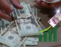El precio del dólar vuelve a romper el piso de los 17 pesos por unidad; revisa su costo en las diferentes sucursales bancarias de México. EL INFORMADOR / ARCHIVO