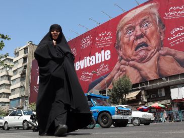 La advertencia se produce en medio de nuevas tensiones entre Irán y Emiratos Árabes después de que Abu Dabi acusase a Teherán del lanzamiento de dos misiles contra su territorio. EFE/EPA/Iran International TV