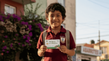 Mi Beca para Empezar y los programas complementarios de la CDMX buscan brindar respaldo económico a las familias durante el ciclo escolar. ESPECIAL/Gemini AI