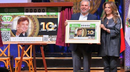 La Lotería Nacional rinde homenaje a Juan Gabriel con un billete coleccionable por su décimo aniversario luctuoso. X/@lotenal