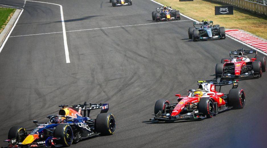 Kimi Antonelli buscará defender el liderato ante Hamilton y Russell en una carrera que tendrá además formato Sprint. AFP/ ARCHIVO.