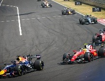 Kimi Antonelli buscará defender el liderato ante Hamilton y Russell en una carrera que tendrá además formato Sprint. AFP/ ARCHIVO.