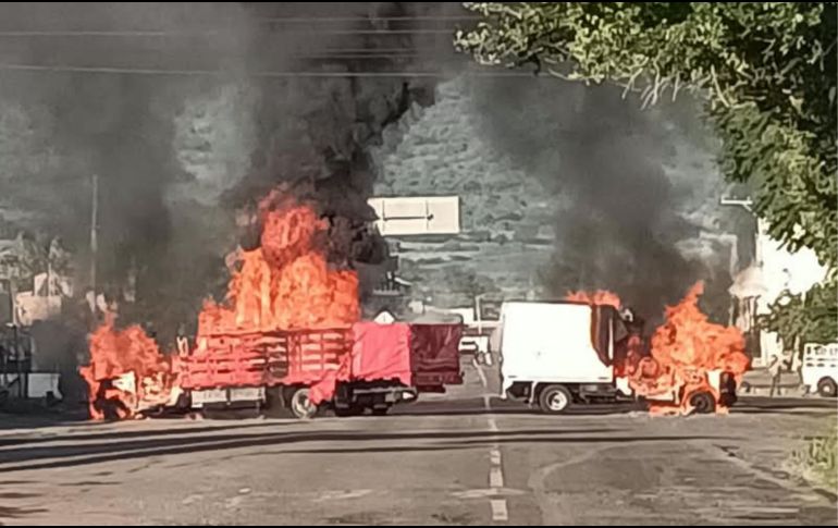  Héctor Chávez, gerente operativo de Office School, explicó que la mercancía había sido cargada apenas anoche en Jalisco y tenía como destino la comunidad de El Rosario. ESPECIAL.